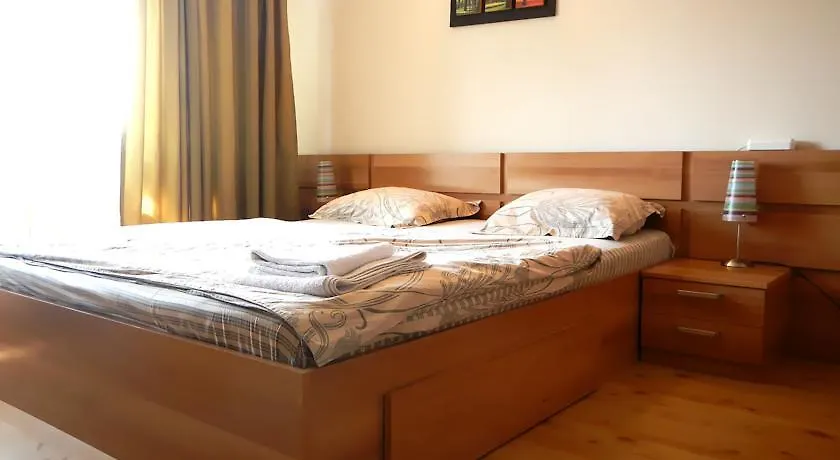 בוקרשט Rosuites Apartment Accommodation