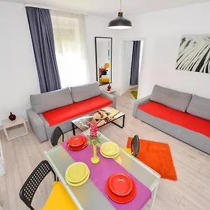 Center בוקרשט