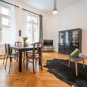 Grand Soho Ii , וינה אוסטריה